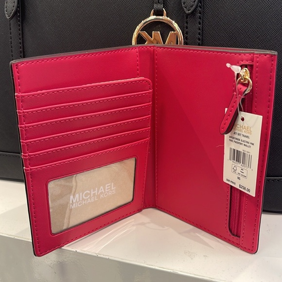 Michael Kors Jet Set Travel Passport Wallet
Electric Pink Signature NWT - Picture 4 of 16